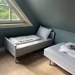 Holiday home Romslig Enebolig Med Privat Hage Og Gratis Parkering *