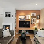 Romslig Enebolig Med Privat Hage Og Gratis Parkering Holiday home Lorenskog